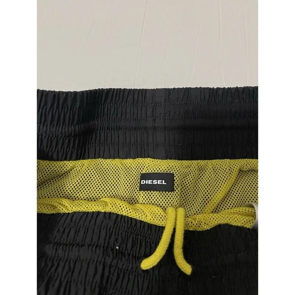 Diesel Boxing/Swim Shorts Men's Size Large Black Striped Rare Mesh‎ Lined